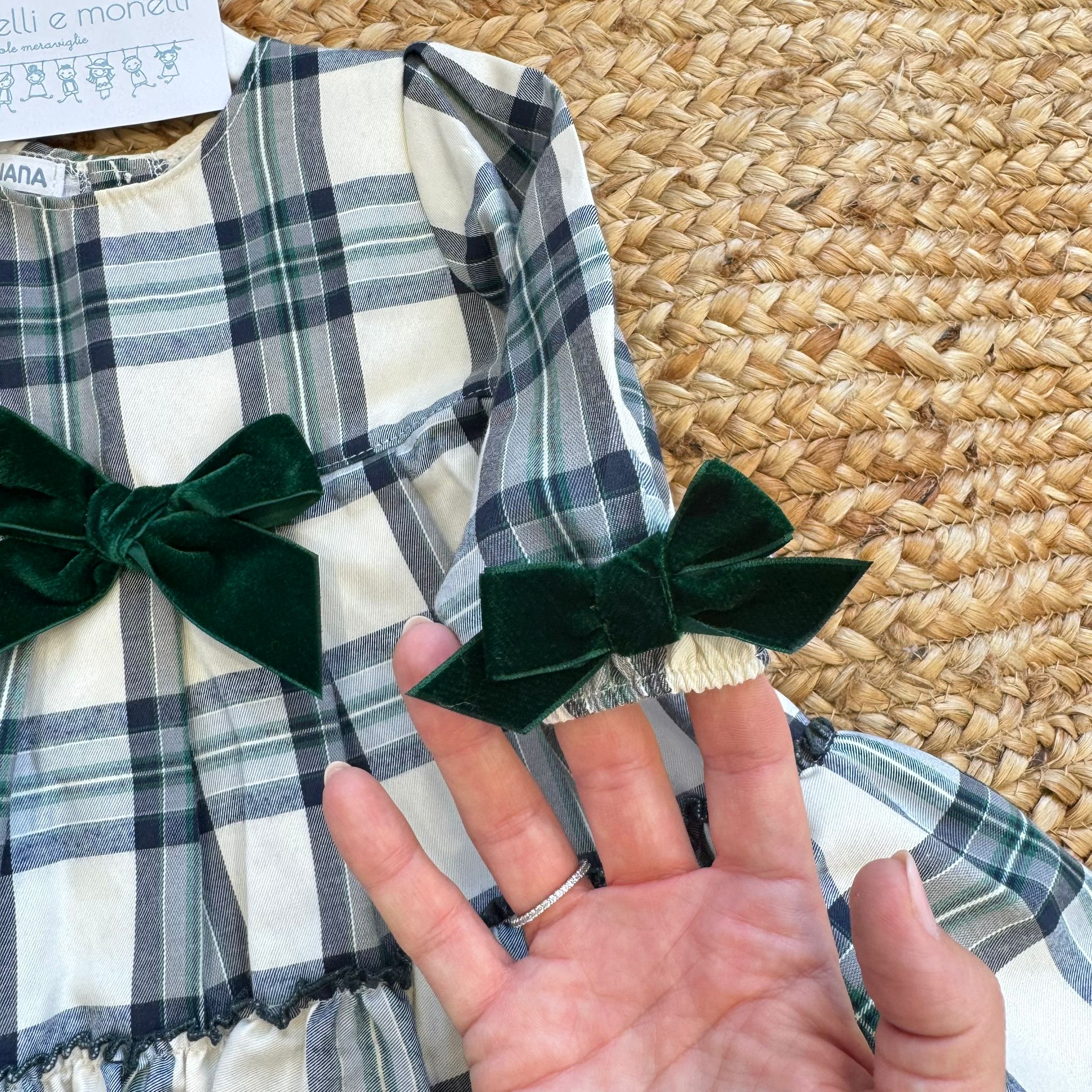 manica con fiocco velluto verde bosco abito bambina