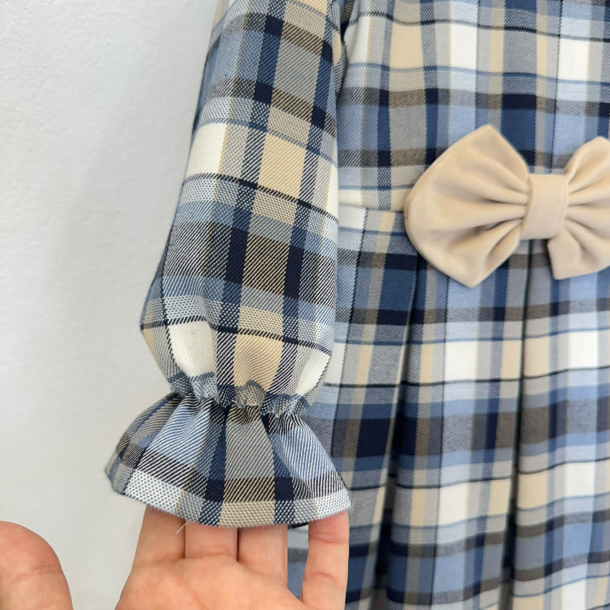 Abito bimba tartan blu e beige con colletto e fiocco