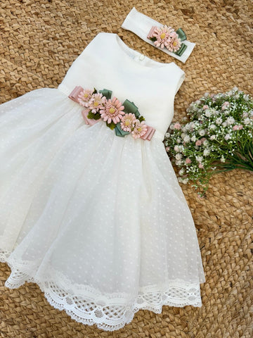 Abito In Tulle Con Orlo In Pizzo, Spilla Fiori