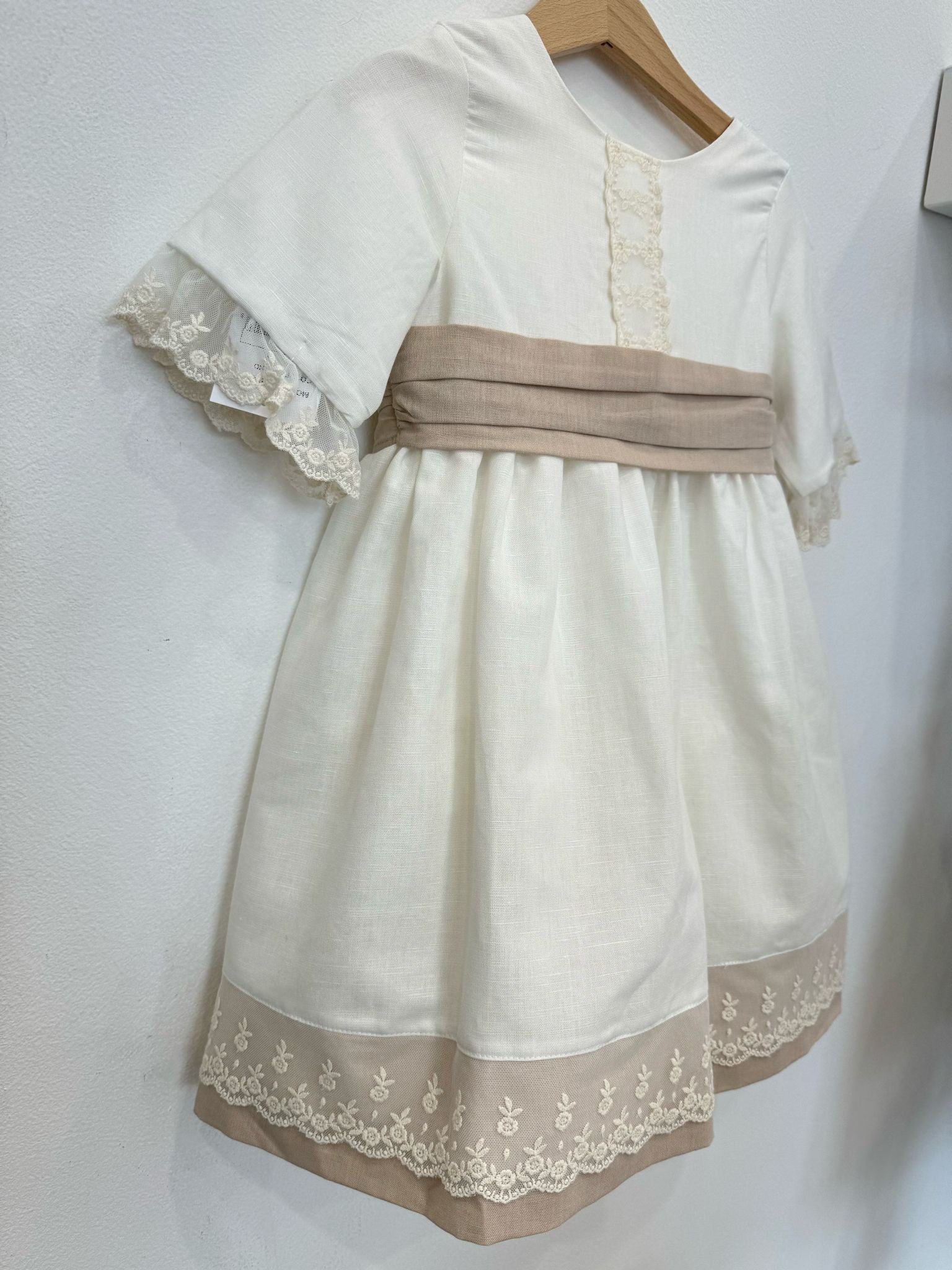 Abito In Lino Beige E Bianco Panna