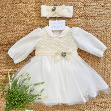 abito battesimo bambina panna con fiocco tortora e fiore verde salvia