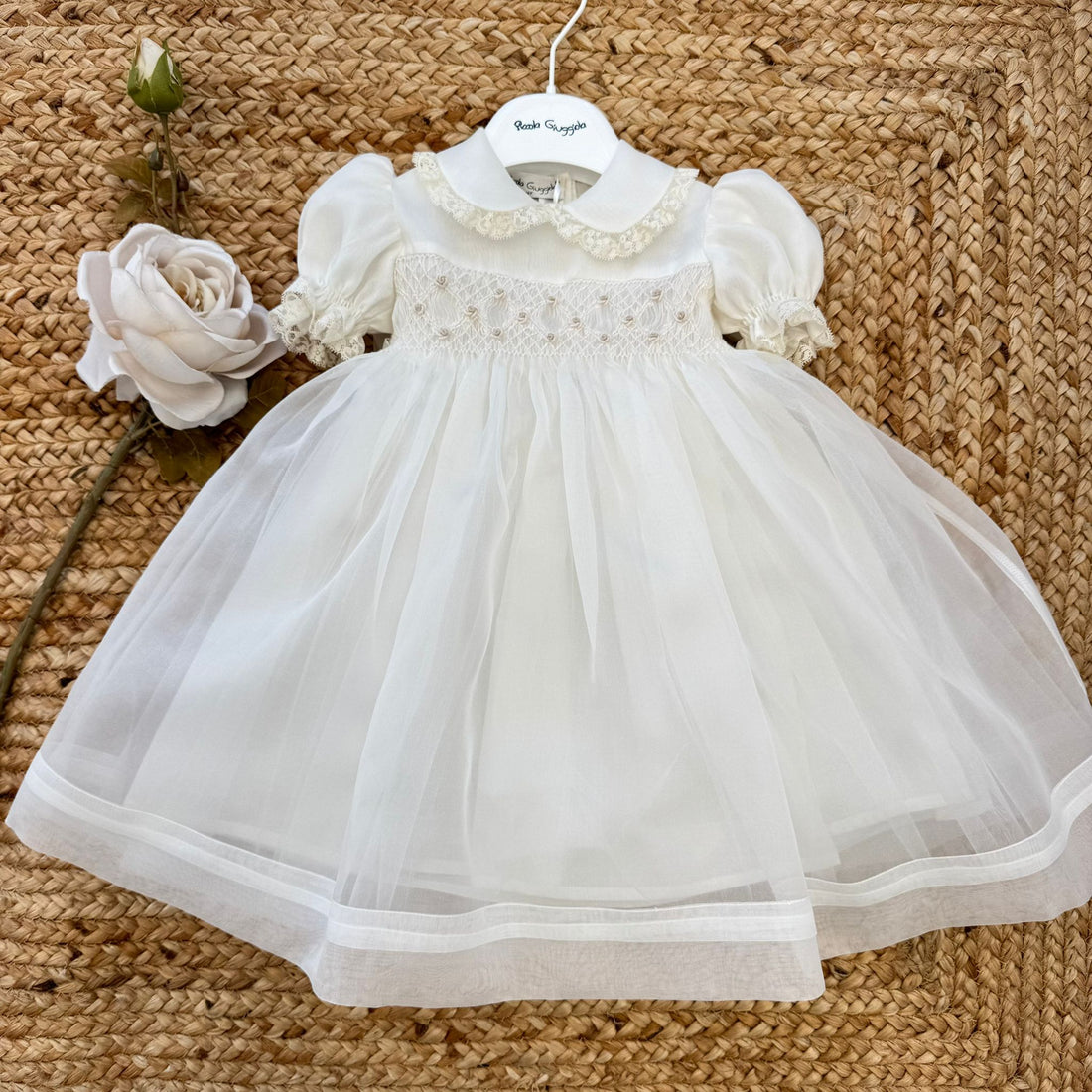 abito battesimo in pura seta ricamato a mano