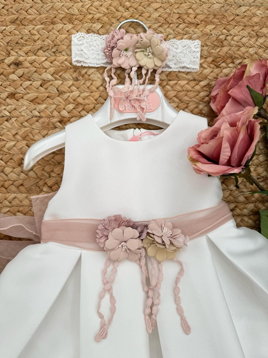 Abito In Mikado Con Cintura In Organza E Spilla Fiori