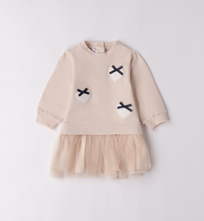abito neonata beige con cuori e tulle fronte