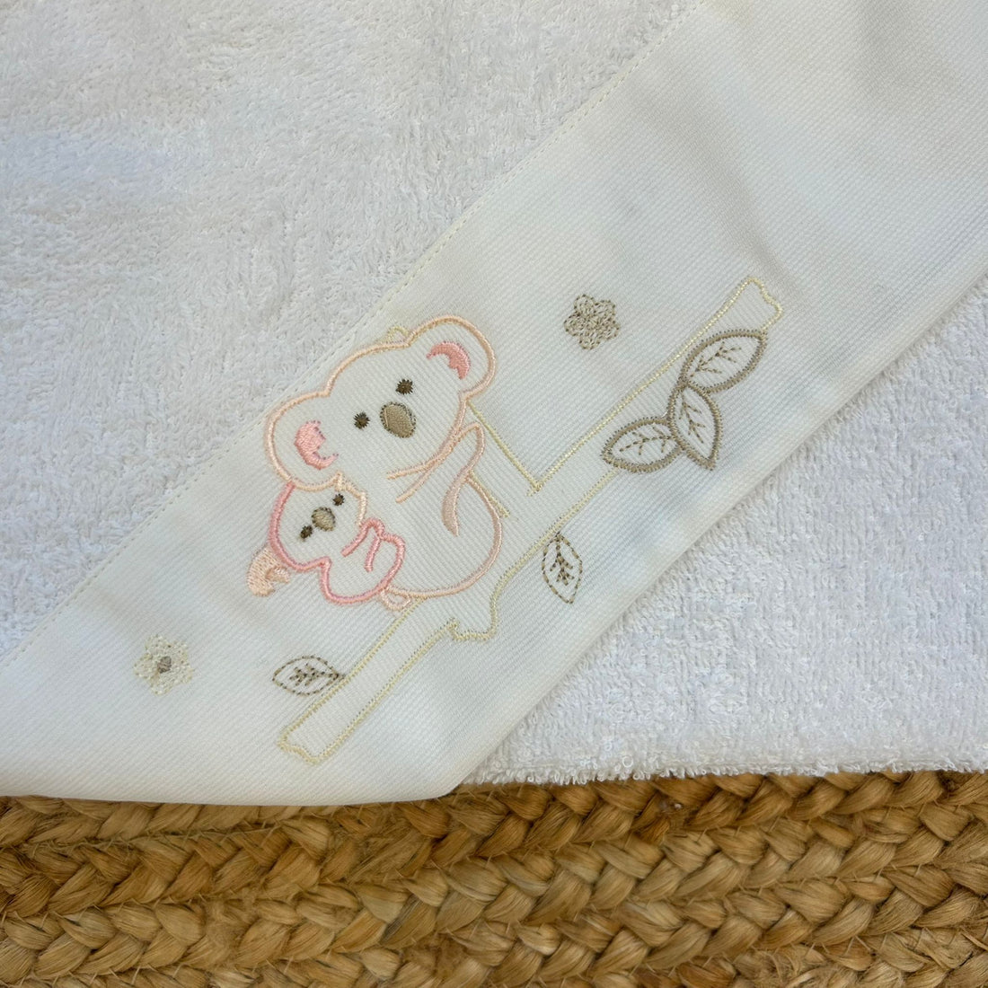 Accappatoio neonato con ricamo koala rosa e cappuccio