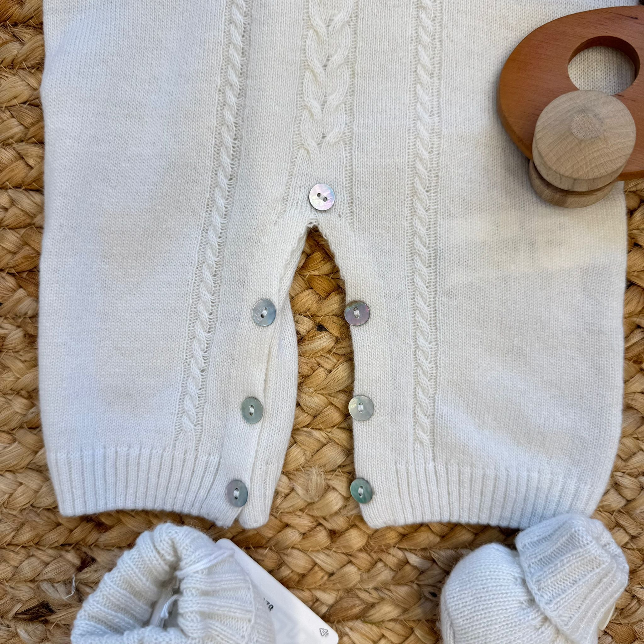 Tutina neonato/a panna in lana e cashmere con scarpine coordinate