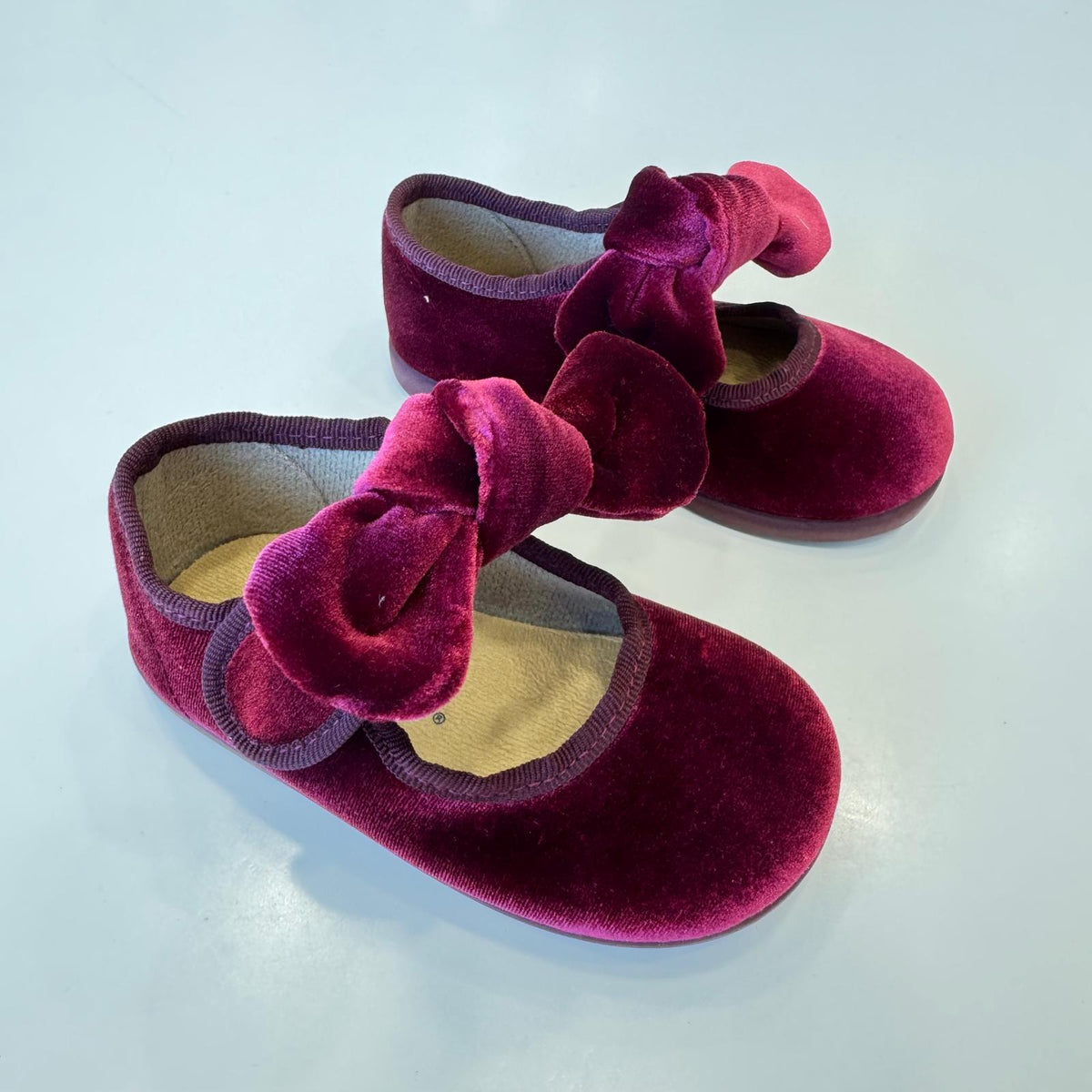 Ballerine bimba in velluto bordeaux con maxi fiocco tono su tono