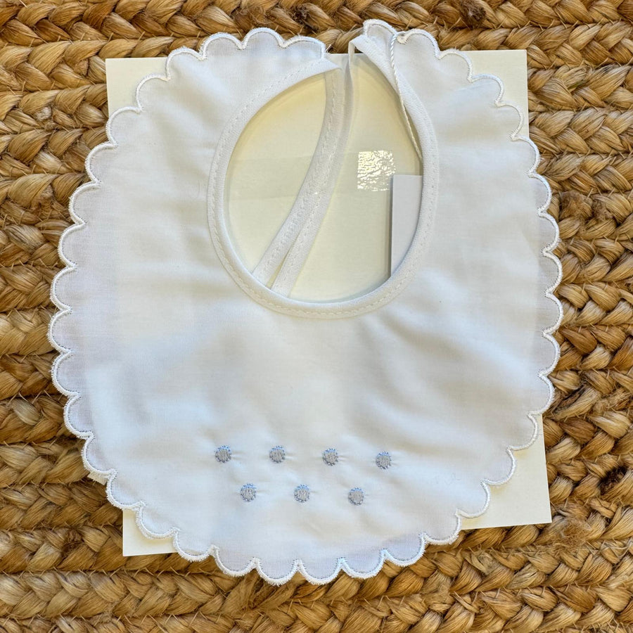 Bavetta neonato in cotone bianco con ricamo azzurro