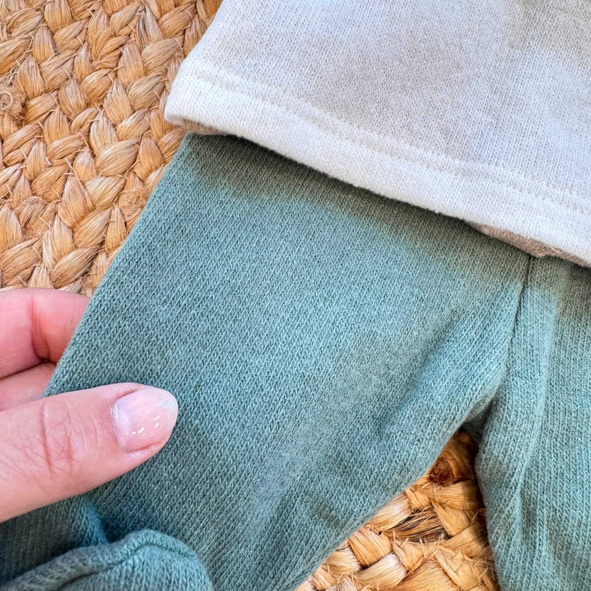 Uscita clinica neonato in caldo cotone panna, beige e verde salvia con copertina sfoderabile 65x85 cm