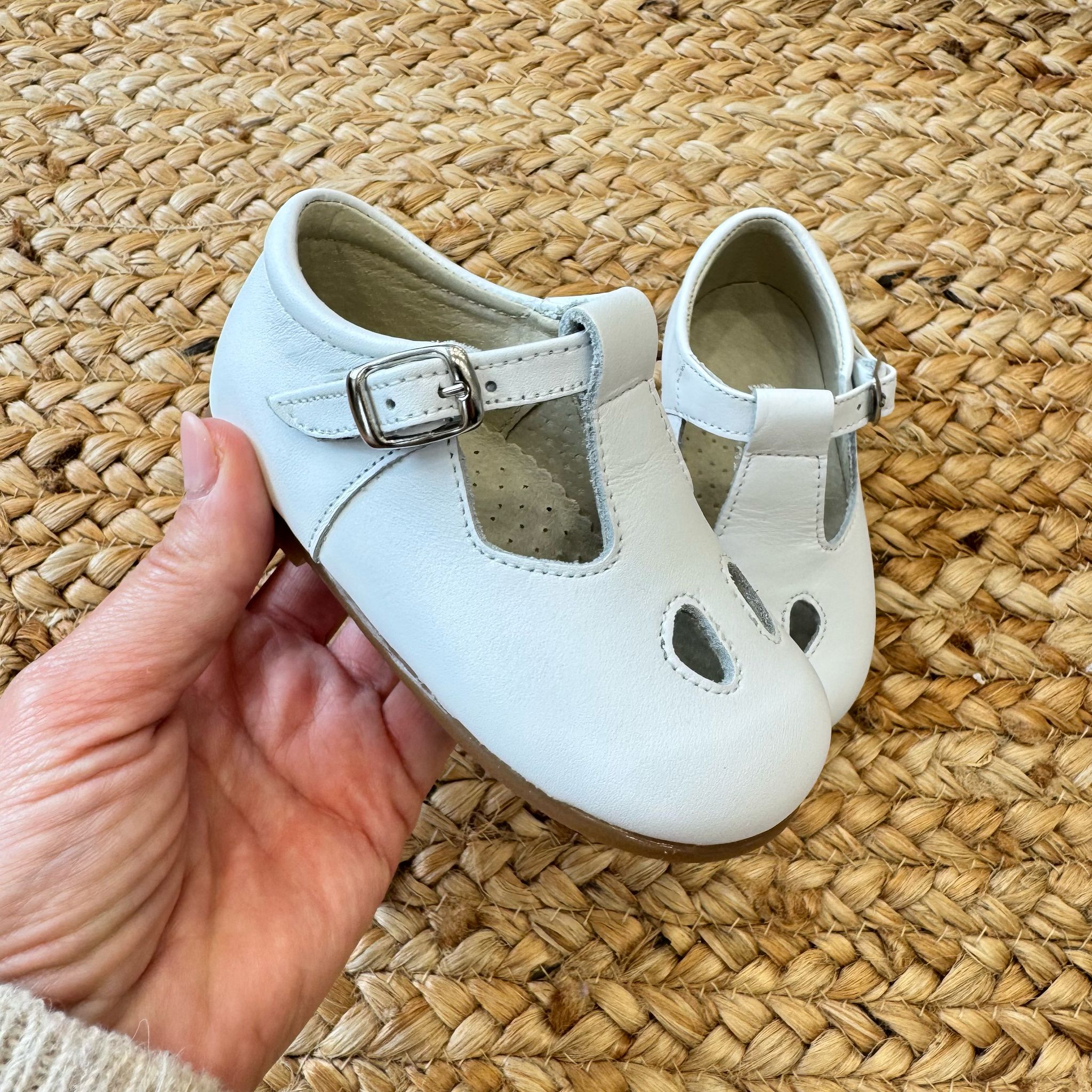 SCARPINE BATTESIMO BIMBO –IN PELLE BIANCA TRAFORATA