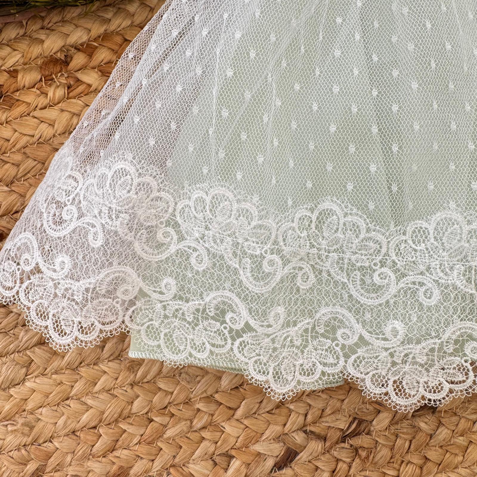 bordo in pizzo ricamato gonna tulle