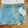 Completo Battesimo bimbo con camicia bianca e pantaloncino in velluto verde salvia