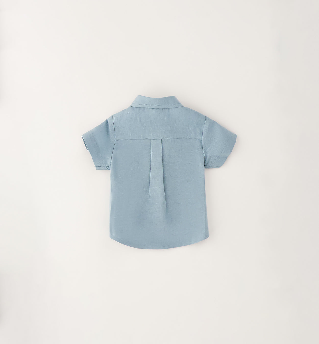 Retro camicia bimbo azzurra elegante per cerimonia