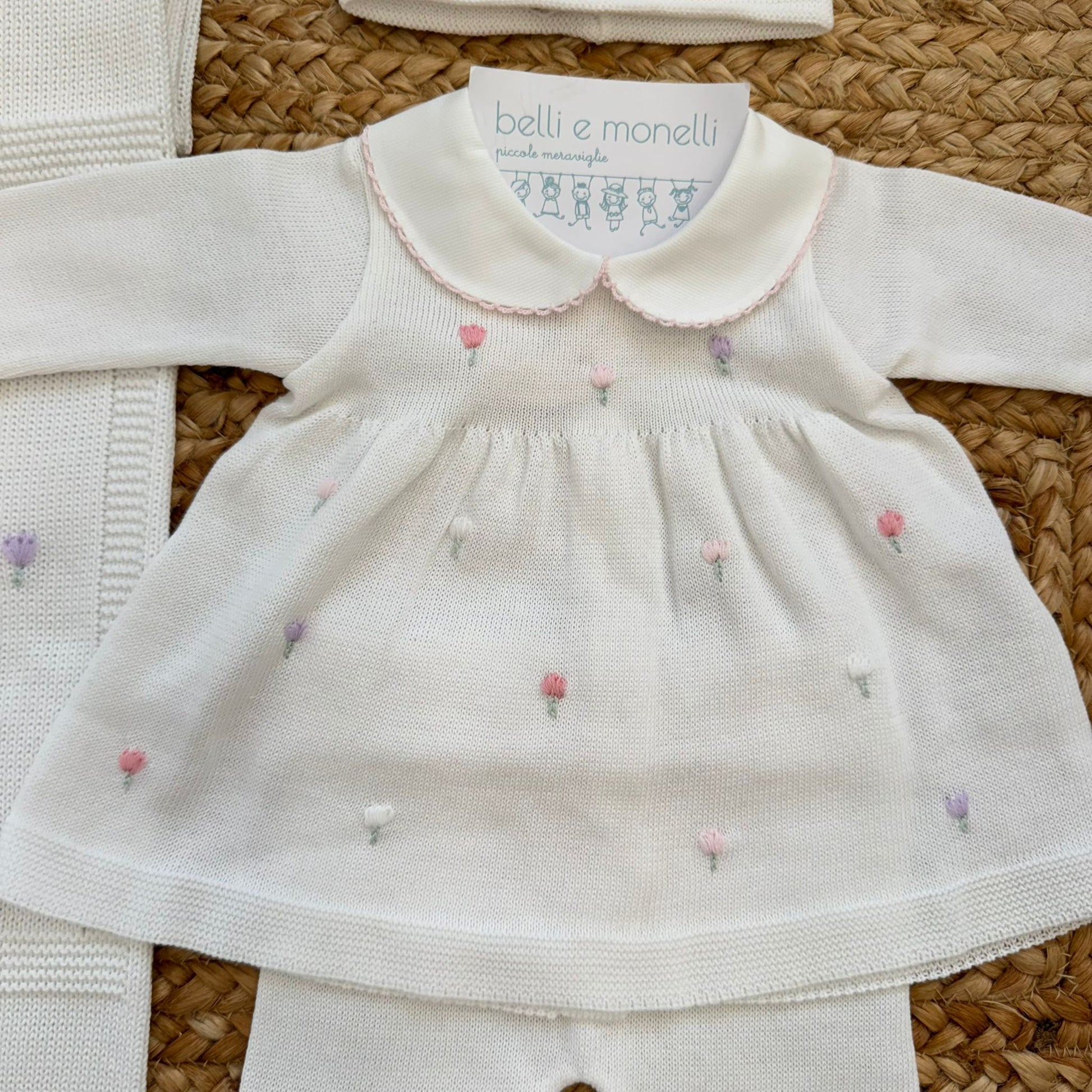 copertina neonata in cotone con tulipani ricamati a mano