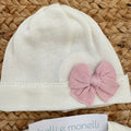cappellino neonata in 100% cotone con fiocco rosa coordinato