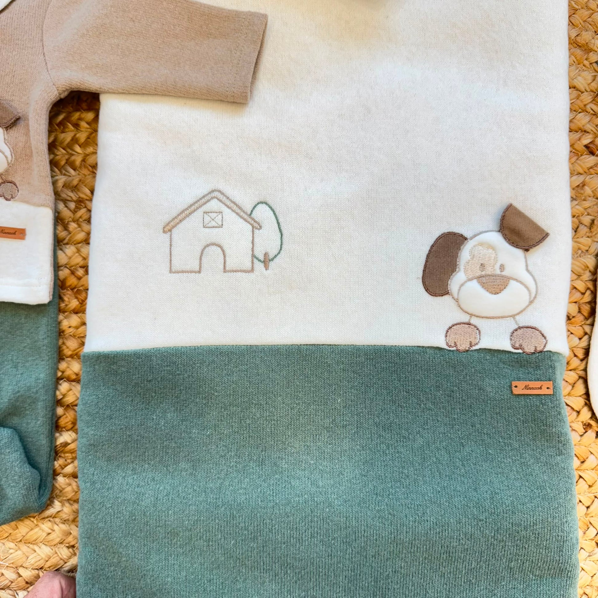 Uscita clinica neonato in caldo cotone panna, beige e verde salvia con copertina sfoderabile 65x85 cm