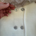 Cappotto battesimo bimbo panna in acrilico con cappuccio bordato in pelliccia beige tortora e chiusura doppiopetto
