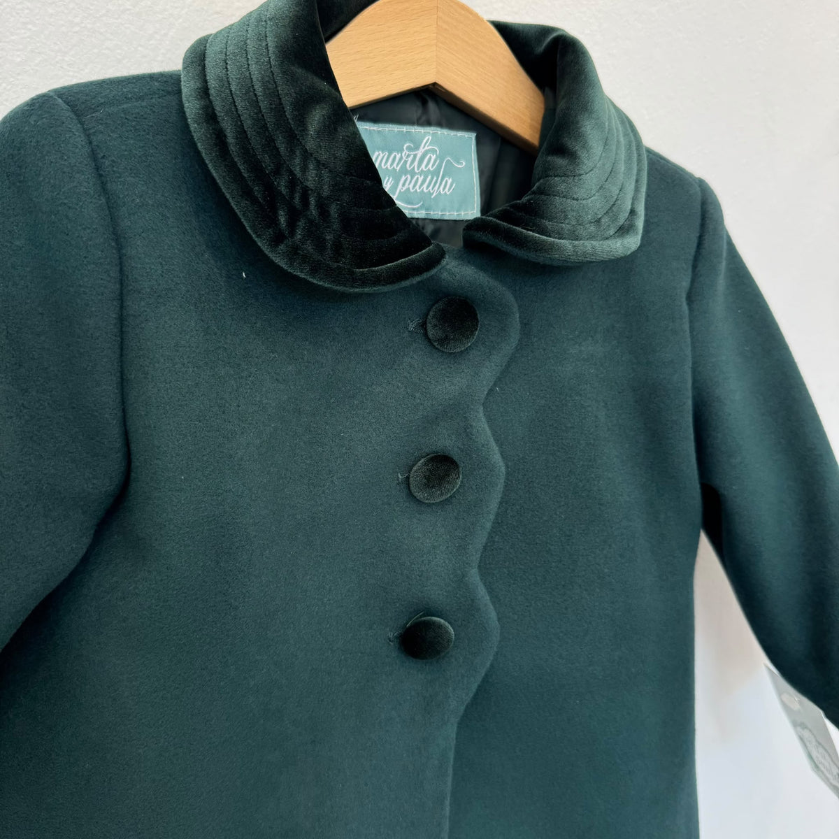 Cappottino verde bottiglia bimba in panno foderato con colletto in velluto