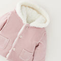 Cappotto neonata rosa in cotone con cappuccio e taschine frontali