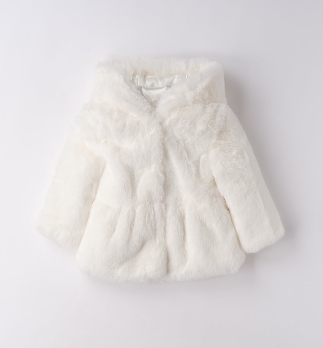cappotto bambina in eco pelliccia panna fronte