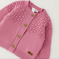 Completo bimba 3 pezzi rosa con cardigan in caldo cotone, maglia e pantaloncino tartan
