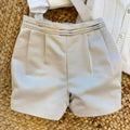 Completo battesimo bimbo con cardigan panna, camicia e bermuda beige con bretelle
