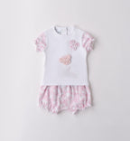 Completino estivo per neonata con maglietta bianca e shorts fantasia farfalle