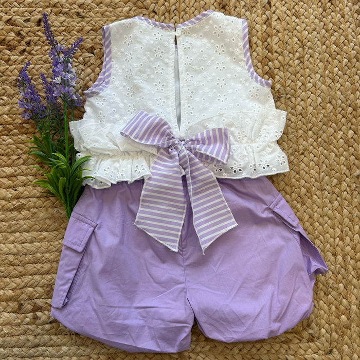 Completo bambina estivo con top ricamato e pantaloncini lilla con fiocco a righe