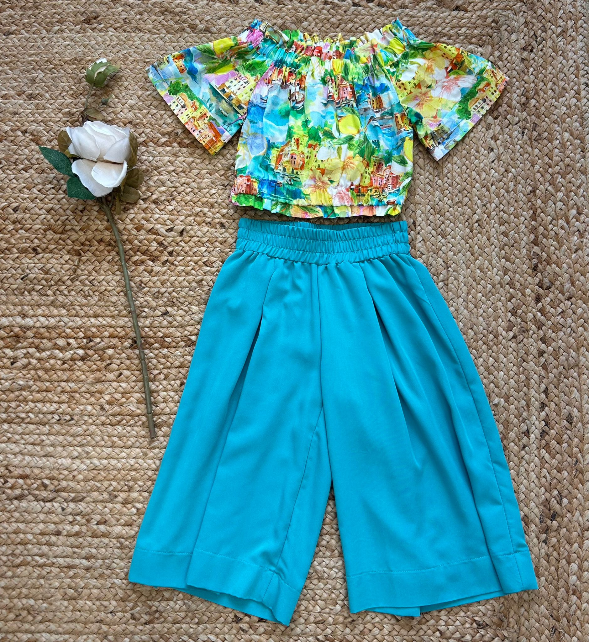 Completo bambina estivo con top fantasia limoni e pantaloni turchesi

