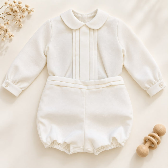 Completo elegante bambino bianco con camicia ricamata e pantaloncino coordinato
