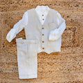 Completo beige per bambino con gilet, camicia coreana e pantaloni in lino, outfit estivo elegante per cerimonie Made in Italy.