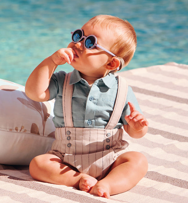 Completo battesimo bimbo con camicia azzurra e pantaloncino rigato con bretelle