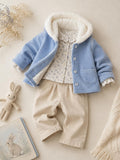 Cappotto celeste da bimba con cappuccio, interno morbido e tasche frontali