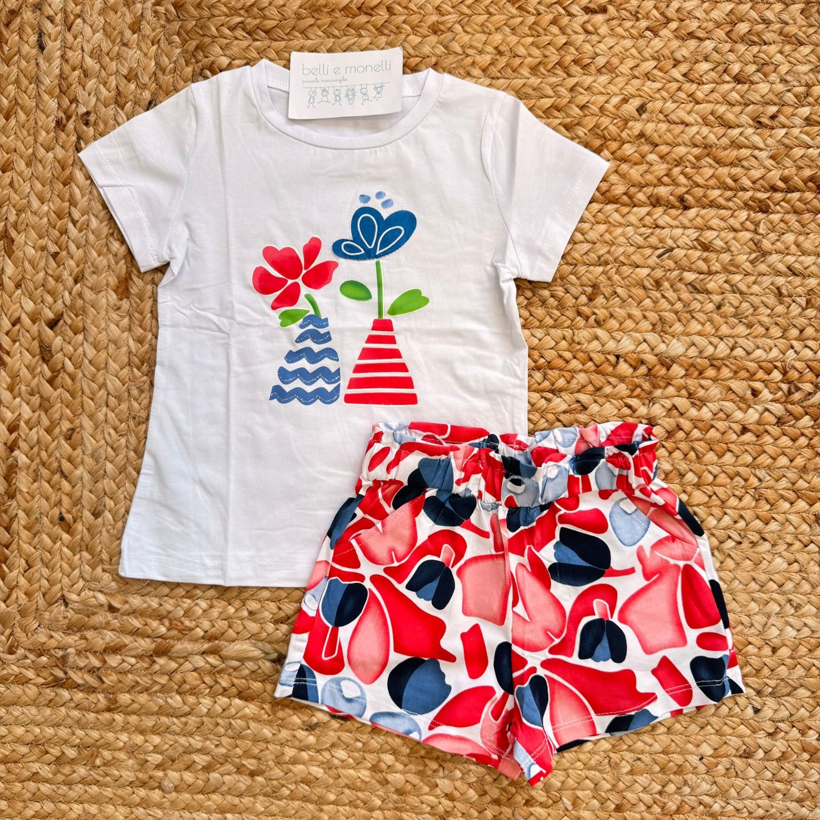 completo bimba cotone bianco t-shirt con fiori e shorts fantasia colorata