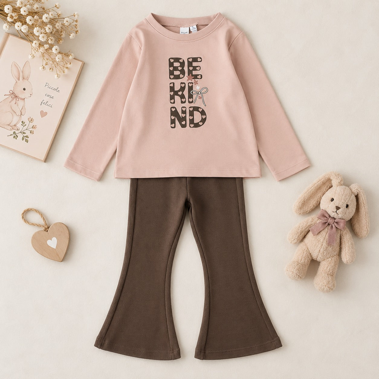 Completo bimba 100% cotone con maglia rosa cipria e pantalone marrone svasato