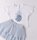 Completo estivo per bambina con t-shirt maniche a volant e gonnellina doppia balza azzurro polvere.