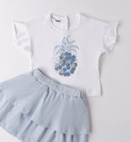 Completo estivo per bambina con t-shirt maniche a volant e gonnellina doppia balza azzurro polvere.