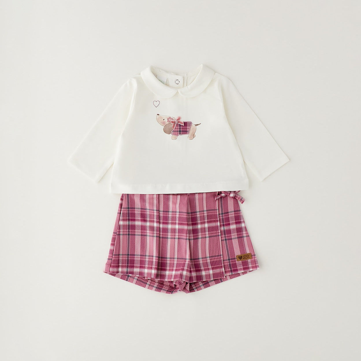 Completo bimba 3 pezzi rosa con cardigan in caldo cotone, maglia e pantaloncino tartan