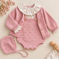 Completo bimba rosa con pagliaccetto in maglia, cardigan e camicia floreale