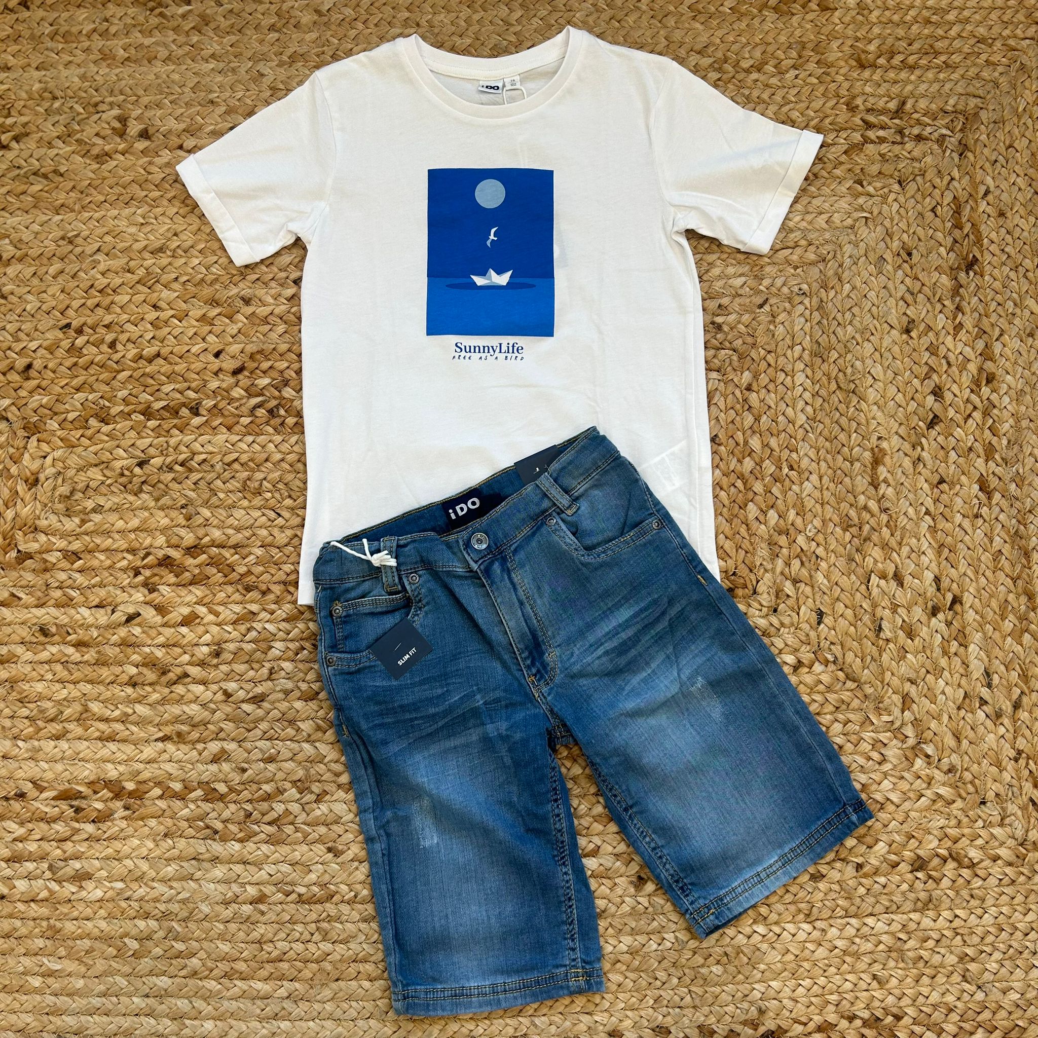 Completo bimbo iDO con t-shirt Sunny Life e bermuda jeans