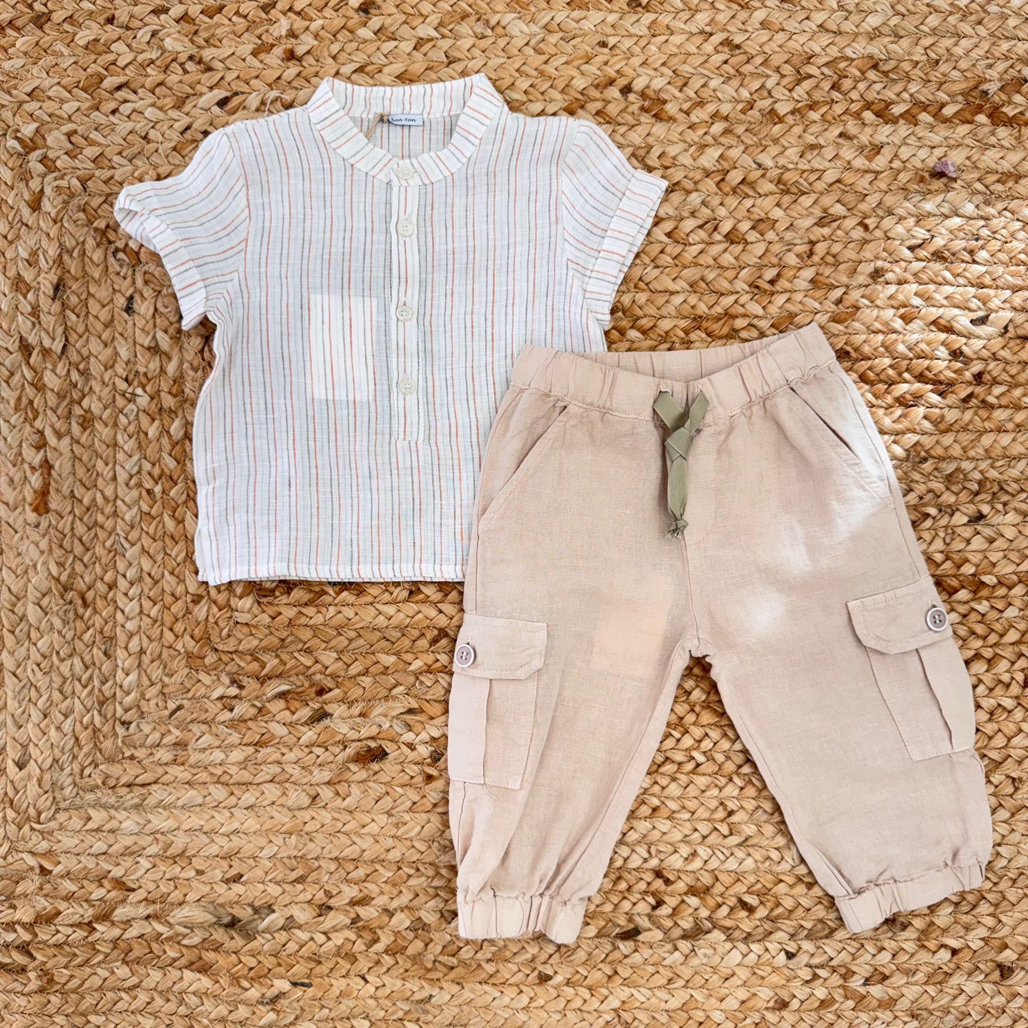 Completo estivo bambino con camicia righe e pantaloni cargo