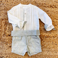 Completo in lino verde salvia con camicia coreana e plissettature
