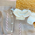 Uscita clinica neonata in lana merino tortora e rosa con copertina e completo coordinato