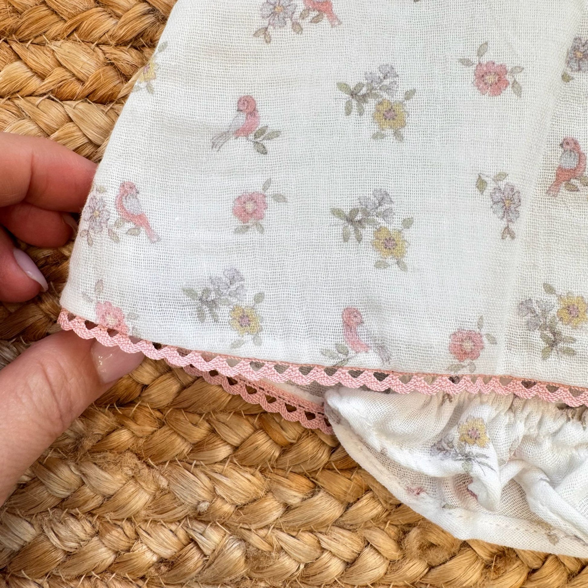 Completo bimba con culotte fantasia floreale e uccellini rosa