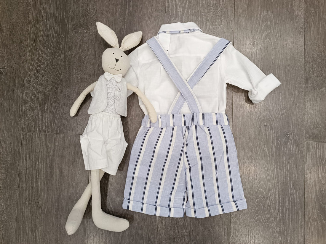 Completo Bambino Con Salopette, Camicia Manica Lunga E Papillon
Tessuto 100% Cotone