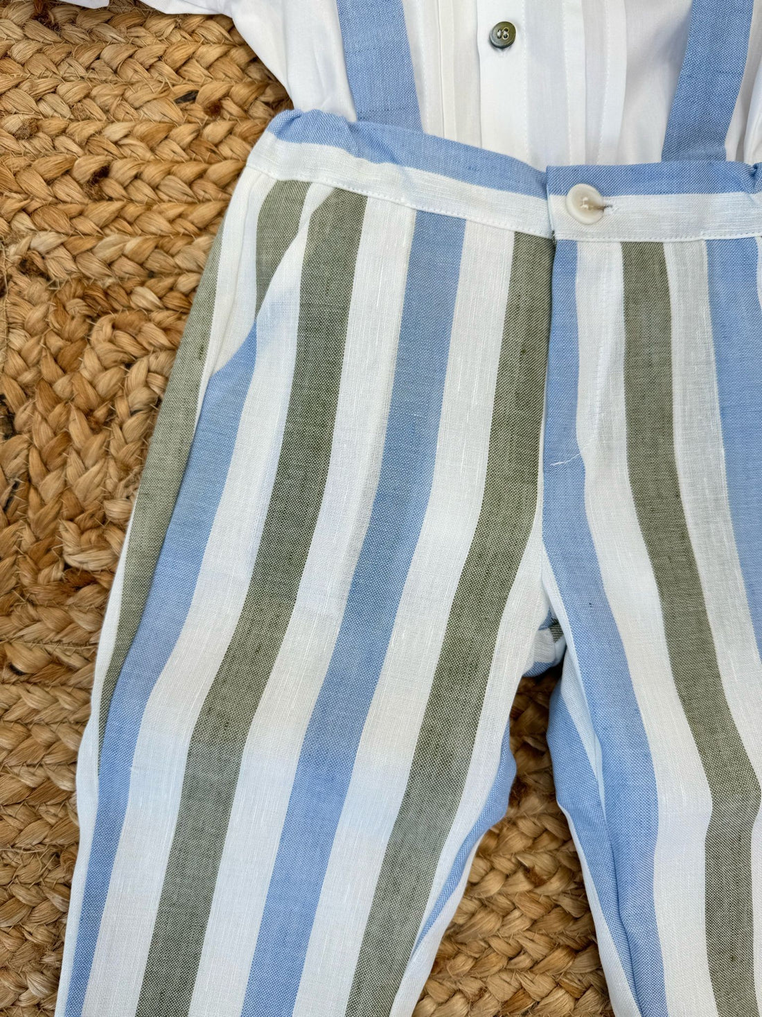 Completo pantaloni a righe con bretelle Barcellino