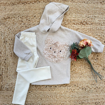 completo bambina con felpa orsetto 3D e pantalone panna