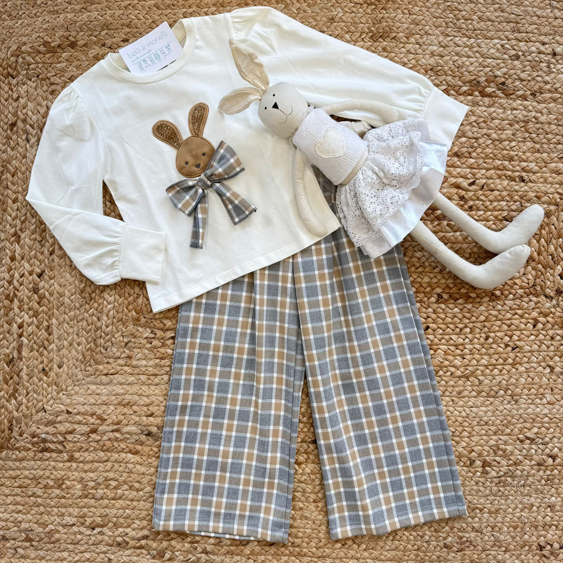 completo bambina coniglio e pantaloni a quadri beige grigio