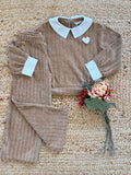 completo bambina in ciniglia beige con colletto bianco e cuore applicato