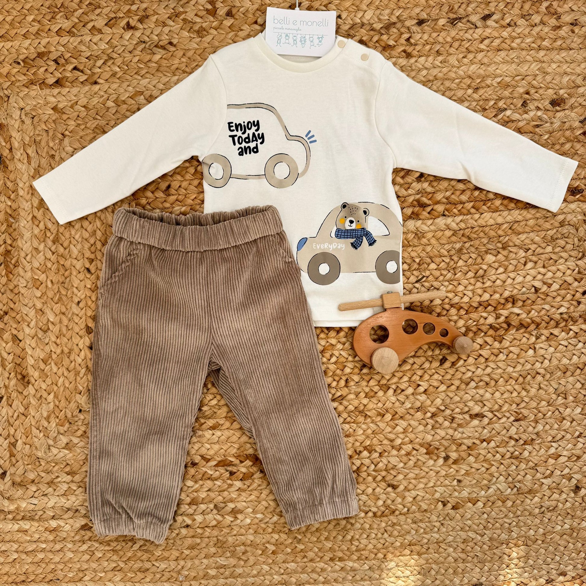 completo bambino con maglia panna stampa orsetto e pantalone velluto beige